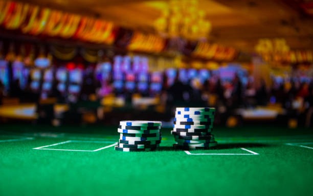mania138 platform interface showing sportsbook, live-dealer, and slot game sections